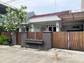 Dijual murah rumah luas siap huni di pondok duta cimanggis