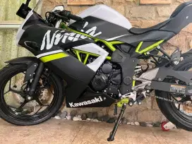 KAWASAKI NINJA 250SL WHITEBLACK