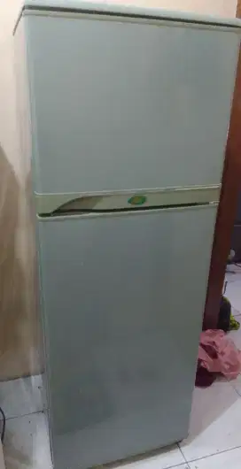 Kulkas 2 pintu orisinil
