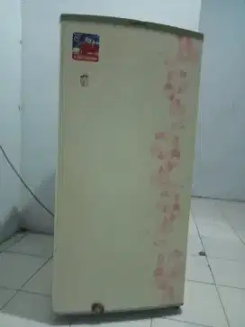 Dijual kulkas 1 pintu Sharp
