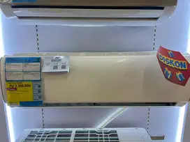 AC Midea 1PK 821Watt | Segampangitu cicilan pakai homecredit cukup KTP
