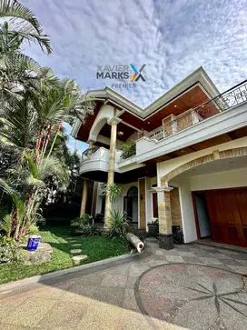 DIJUAL / DISEWAKAN RUMAH SUPER MEWAH FULL FURNISH DI ARAYA MALANG