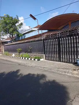 RUMAH JLN PULAU PULAU TENGAH KOTA MALANG