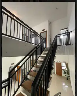 Dijual rumah di dalam komplek buah batu regency