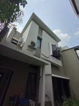 Rumah Townhouse Jakarta pusat murah