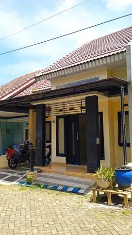 RUMAH DEKAT SUHAT JALAN IKAN IKAN LOWOKWARU MALANG