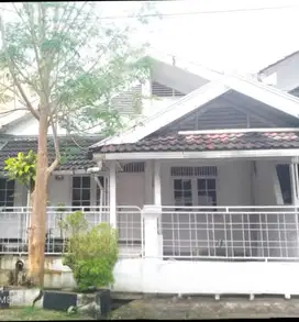 Jual Rumah Klasik Strategis bawah harga Pasar di Taman Cimanggu Bogor
