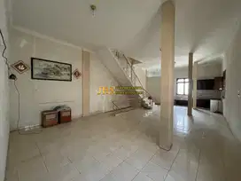 Disewakan Ruko Hook 5,5 Tingkat Jalan Ansari (Dekat Jl. M.H Thamrin)