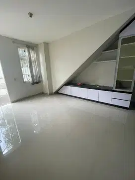 RUMAH CANTIK DAN SIAP HUNI 1 LANTAI