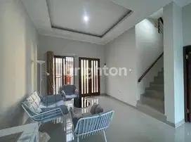 RUMAH SEMI VILLA 3 BR + JACUZZI, SANUR