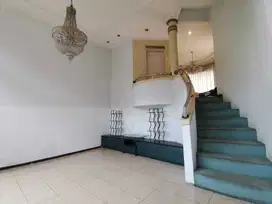 Disewakan rumah di setra indah siap huni