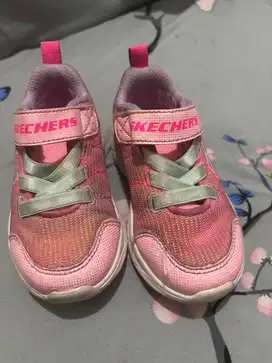 Sepatu Sport Skechers Anak Warna Pink