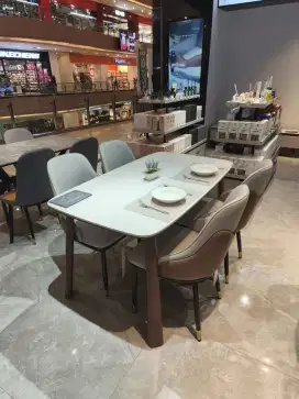 STARLEAD Set Meja Makan Kaki Kayu Curve Travertine