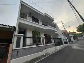 Dijual rumah ngesrep banyumanik