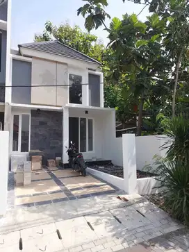 Dijual Rumah Baru Di Perum Griya Kebraon Wiyung Surabaya