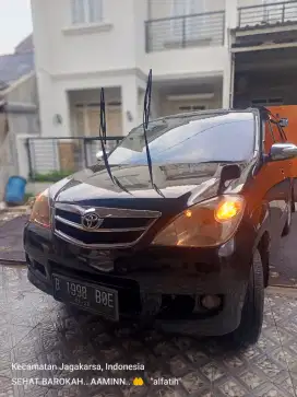 Toyota Avanza old 2011