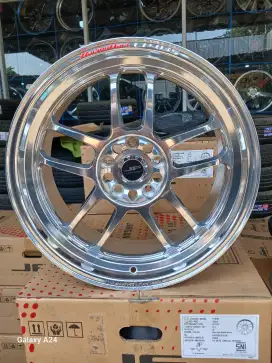 Racinghart cp035 ring 18x8,5 pcd 5x114,3 ET 40 high polish mirror