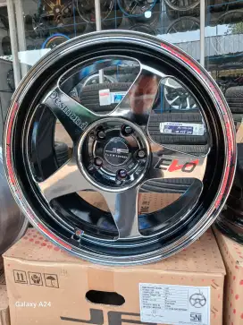 Spoon evo regamaster ring 18x9 5x114,3 ET 28 blackchrome 4pcs