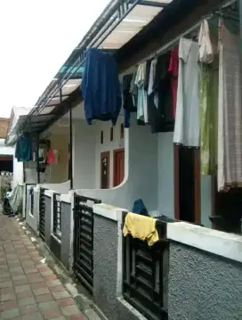 Kontrakan Dijual ada 2 Pintu Di Pondok Terong Kec Cipayung Depok