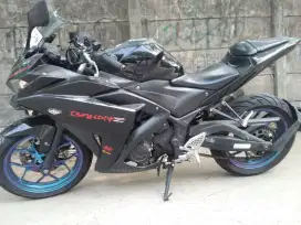 Yamaha R25 Dua Silinder 250CC Tahun 2018 Mesin Halus JOZZZZ Siap Gass