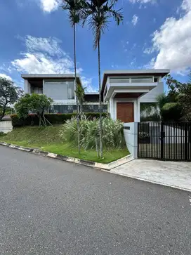 PONDOK INDAH MODERN TROPICAL DESIGN