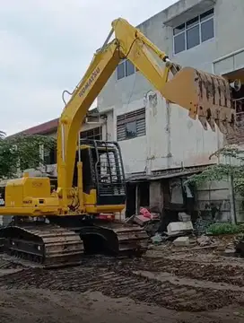 Excavator komatsu pc130f