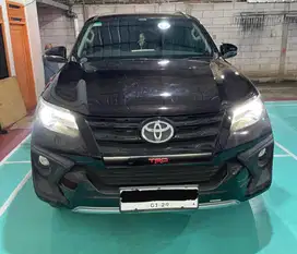 TOYOTA FORTUNER 4 X 2  2.4 VRZ TRD AT SOLAR 2019