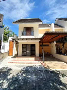Rumah Murah 2 Lantai di Padma Residence Bangunjiwo