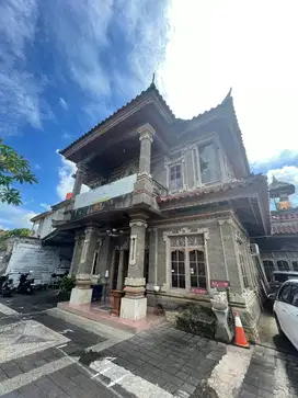 Rumah Kantor Style Bali Siap Huni dekat Mall living world Denpasar