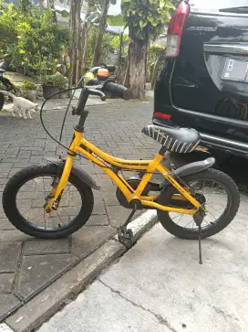 Sepeda anak bekas Polygon badzmaru warna kuning