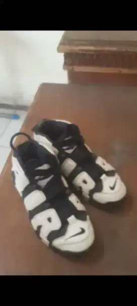 Dijual sneakers nike air size 42