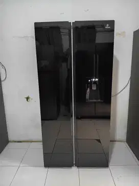 Dijual kulkas side by side polytron masih mulus