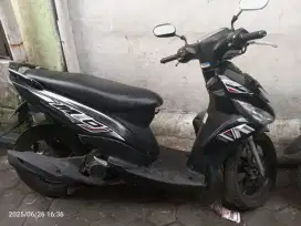 MIO J WARNA HITAM