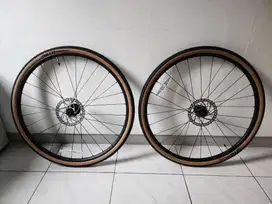 Wheelset gravel 700c GXD 1.0 + WTB riddler