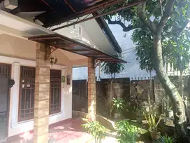 Rumah Luas dan Strategis dekat Jalan Raya Condet
