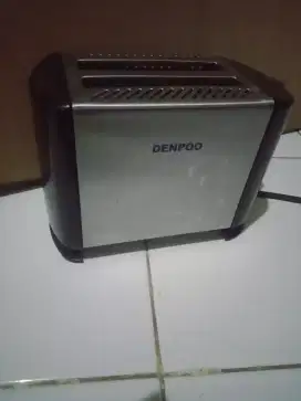 Di jual cepat Toster roti Denpoo