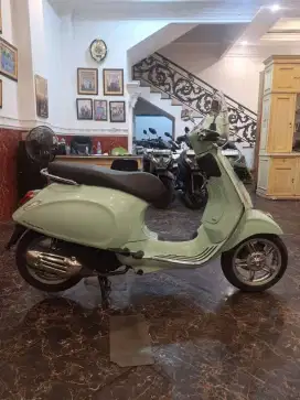PROMO DP 2 JT VESPA PRIMAVERA 150 ABS  GARANSI MESIN DAN FREE SERVICE