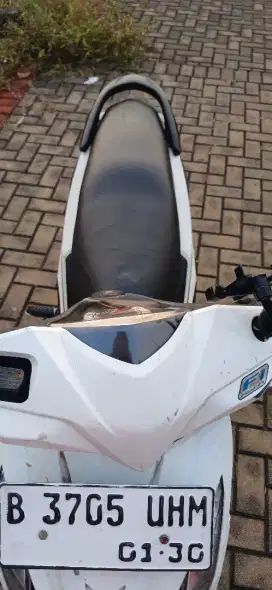 Dijual honda beat 2015