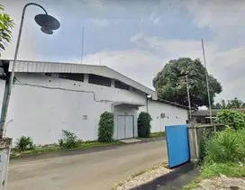 Ex pabrik Tangerang luas 3000 m , kondisi rapi harga murah