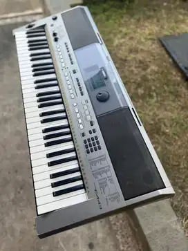 Keyboard Yamaha E443