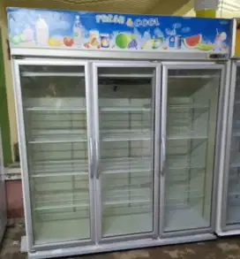 Showcase pendingin Minuman,merk Gea