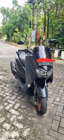 Dijual yamaha nmax tahun 2021 warna hitam