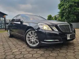 Mercedes Benz E300 Elegance At 2009