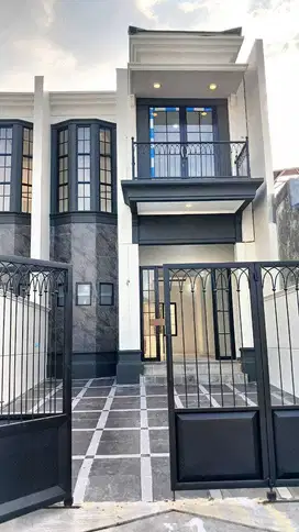 Rumah mewah 2 lantai dekat kawasan GDC