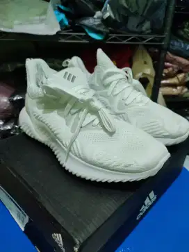 Sepatu adidas second like new