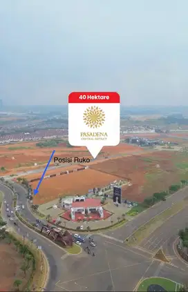 Ruko Pasadena Double Facade Panjang 27 Persis di Lampu Merah Symphonia