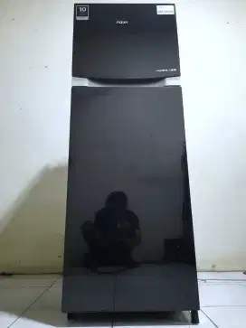 kulkas AQUA 2 PINTU KACA INVERTER