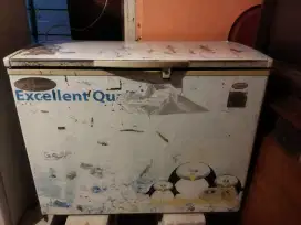 Chest Freezer Bekas