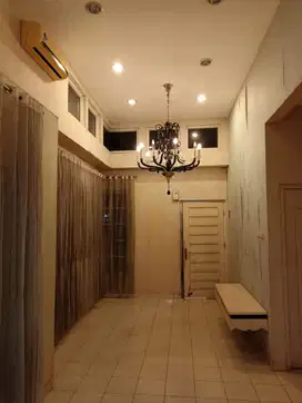Dijual Rumah Boulevard di Cibubur Country, Cikeas, Gn Putri.