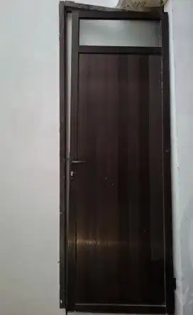 Pintu kamar mandi alumunium